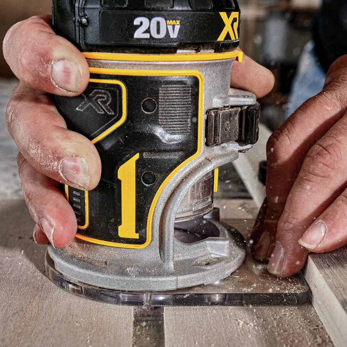 DeWALT DCW600B 20V Depth Adjusting Brushless Cordless Router - Bare Tool