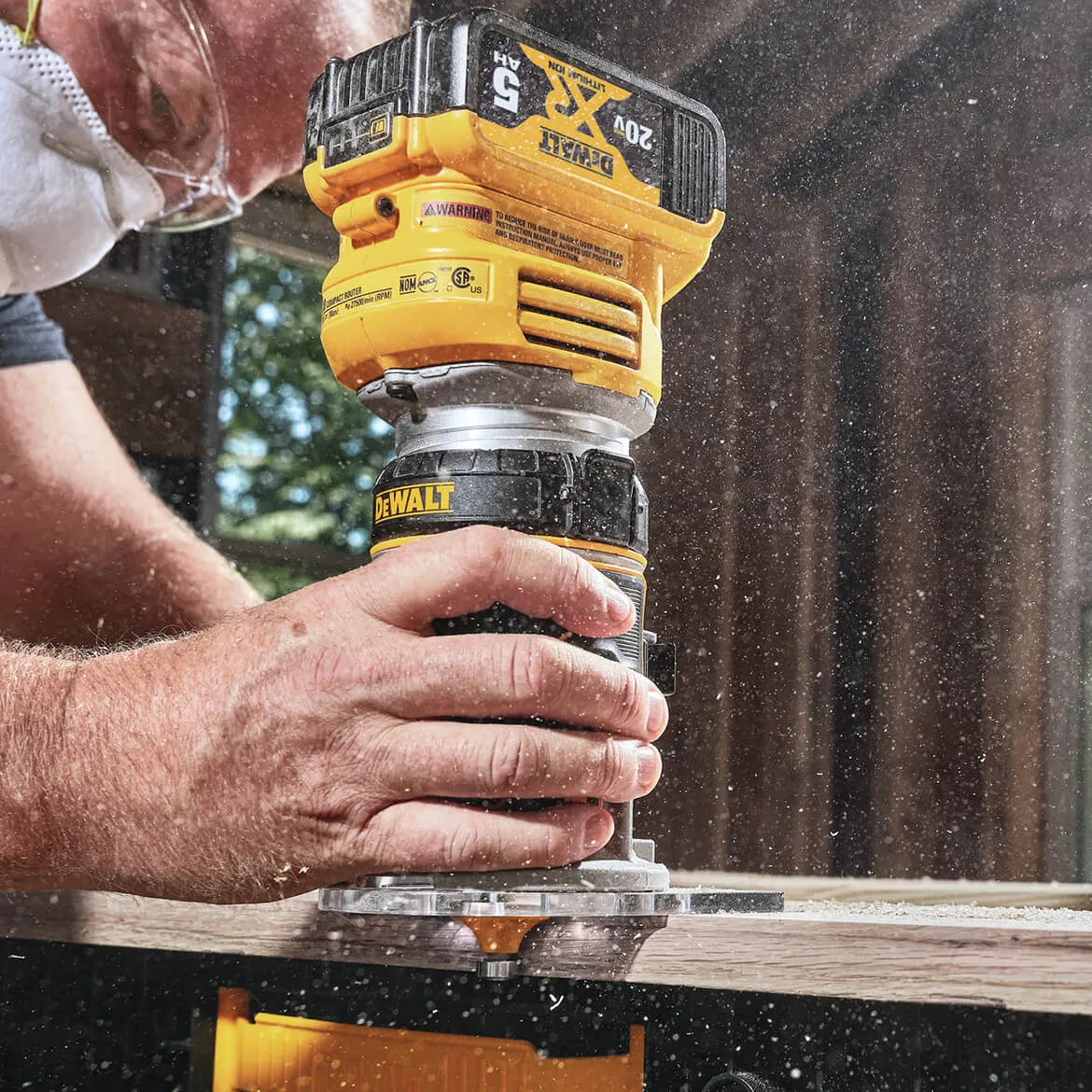 DeWALT DCW600B 20V Depth Adjusting Brushless Cordless Router - Bare Tool