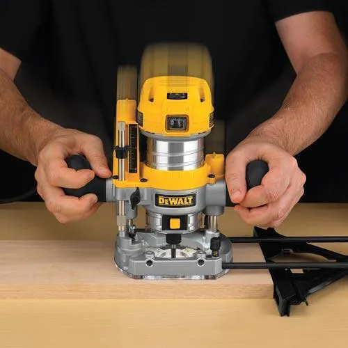 DeWALT DWP611PK 1.25 horsepower HP Compact Router Kit